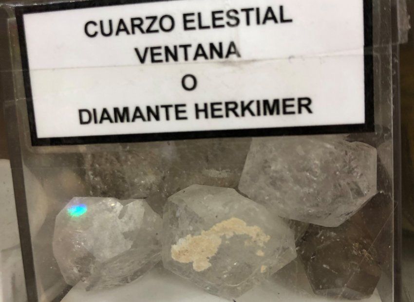 cuarzo elestial ventana o diamante herkimer